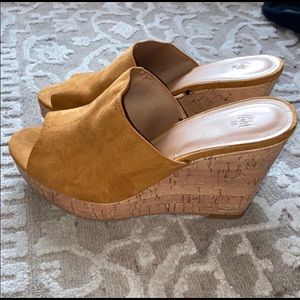 Tan wedges